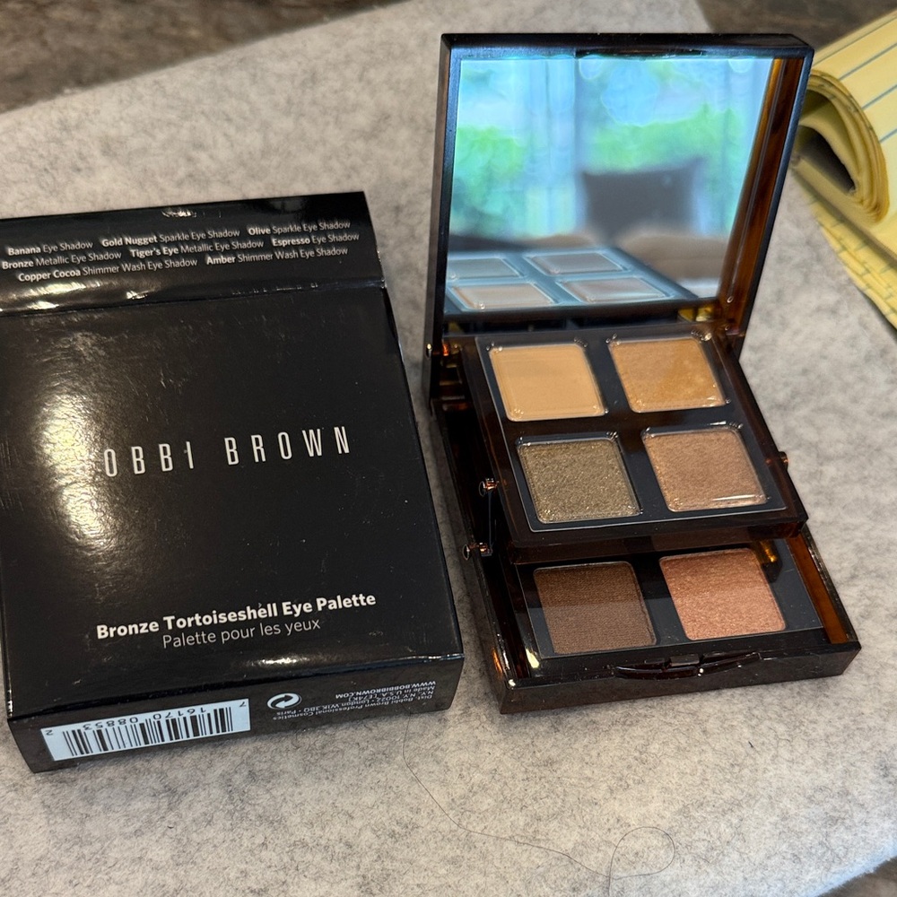 New never used. Bobbi Brown Tortoiseshell Eye Palette with Warm Tones